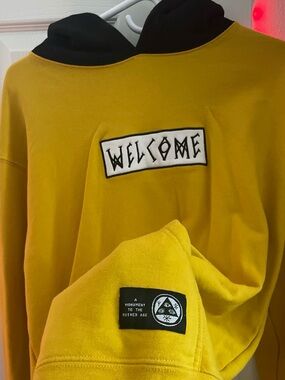 Welcome Embroidered Yellow Hoodie Jacket - Unbranded